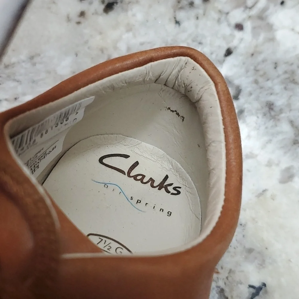 Clarks shoes size 8 w us air springs brown leather upper dress shoes